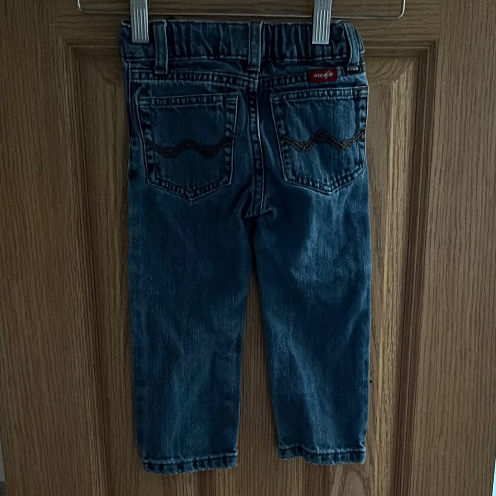 Wrangler jeans size 3T